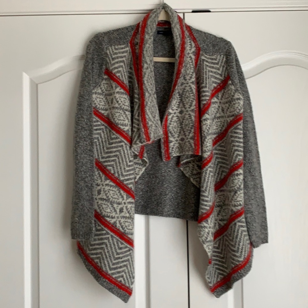 American Eagle Red and gray cardigan